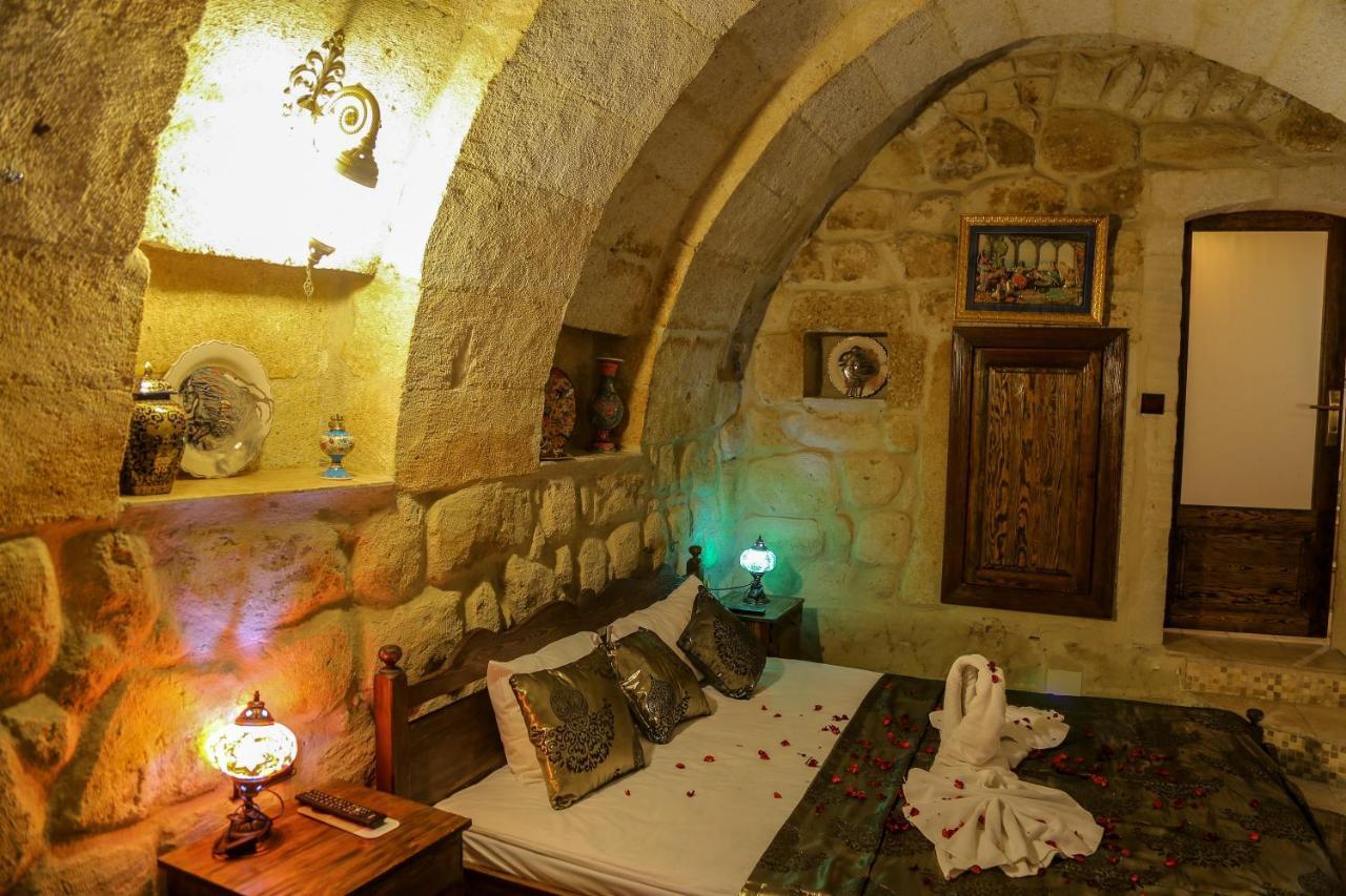 Отель Palace Cave